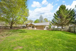 917 Kensington Dr, Niles, MI 49120 - Photo 22