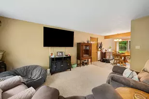 917 Kensington Dr, Niles, MI 49120 - Photo 6
