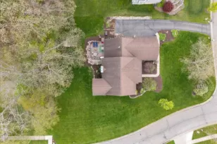 9783 Viewcrest Ct, Howell, MI 48843 - Photo 44