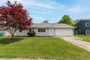 5829 Claremount St, Portage, MI 49024 - Photo 2