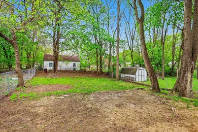 2417 Crest Avenue, Jackson, MI 49203 - Photo 4