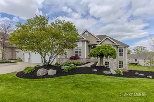 4131 Ayrshire Dr SW, Wyoming, MI 49418 - Photo 2