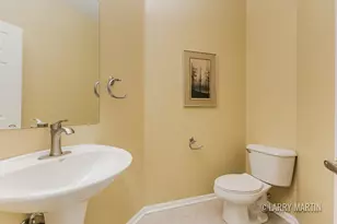 4131 Ayrshire Dr SW, Wyoming, MI 49418 - Photo 12