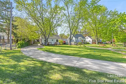 2610 Riley Avenue SW, Wyoming, MI 49509 - Photo 2