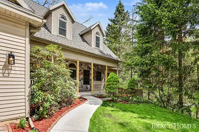 2155 Timber Valley Drive NE, Grand Rapids, MI 49525 - Photo 4