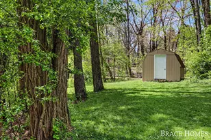 2155 Timber Valley Dr NE, Grand Rapids, MI 49525 - Photo 38
