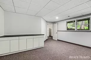 2155 Timber Valley Dr NE, Grand Rapids, MI 49525 - Photo 34