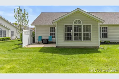 11877 Willow Wood N, Holland, MI 49424 - Photo 16