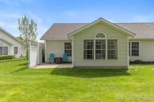 11877 Willow Wood N, Holland, MI 49424 - Photo 16