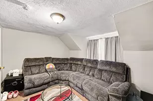 1822 4th St, Wyandotte, MI 48192 - Photo 6