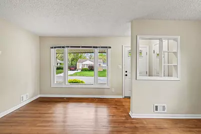 2421 Barstow Road, Lansing, MI 48906 - Photo 4