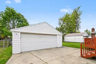 2421 Barstow Rd, Lansing, MI 48906 - Photo 20