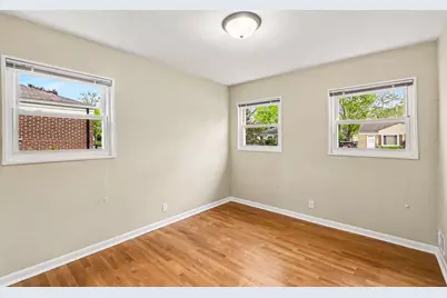 2421 Barstow Road, Lansing, MI 48906 - Photo 12