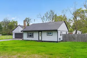 2750 Hamstead Way, Jackson, MI 49201 - Photo 4