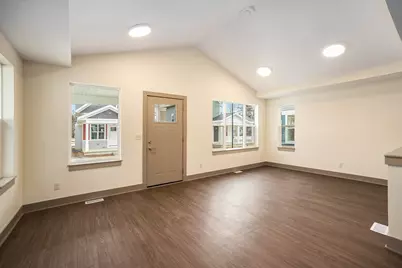 2065 Linden Avenue SE, Grand Rapids, MI 49507 - Photo 2