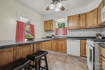 2821 Highgate Avenue SW, Wyoming, MI 49509 - Photo 6