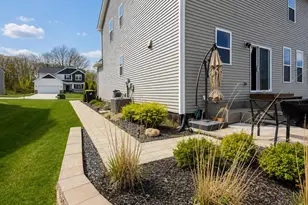 251 Quartz Wy, White Lake, MI 48386 - Photo 2