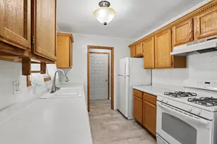 5614 Cheshire St, Portage, MI 49002 - Photo 8
