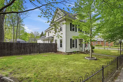 127 W Bridge Street, Plainwell, MI 49080 - Photo 2