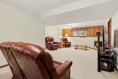 7056 Brooklyn Avenue SE, Grand Rapids, MI 49508 - Photo 18