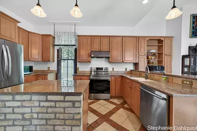511 W Clay Avenue, Muskegon, MI 49440 - Photo 24
