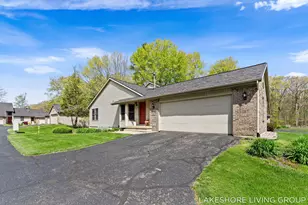 1065 Superior Ct, Holland, MI 49424 - Photo 4