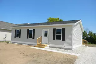 210 Taylors Ct, Scottville, MI 49454 - Photo 1