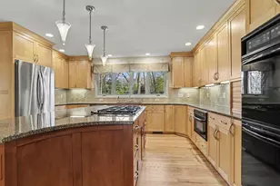 1415 Holiday Ln, Portage, MI 49024 - Photo 14