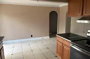 23404 Plum Hollow St, Southfield, MI 48033 - Photo 10
