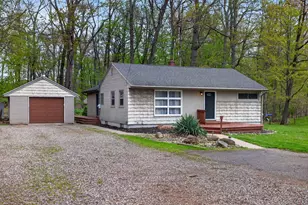 3410 Carlton Blvd, Jackson, MI 49203 - Photo 2