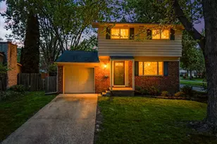 683 Canterbury Dr, Saline, MI 48176 - Photo 1