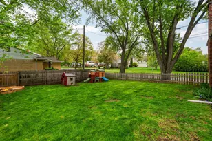683 Canterbury Dr, Saline, MI 48176 - Photo 12