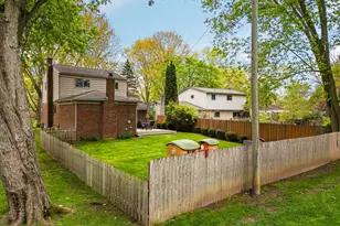 683 Canterbury Dr, Saline, MI 48176 - Photo 6