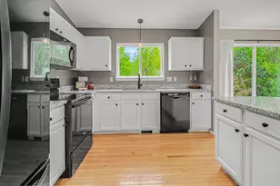 6883 Maplelawn Dr, Ypsilanti, MI 48197 - Photo 10