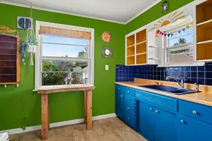 408 Kenwood Street NE, Grand Rapids, MI 49505 - Photo 10