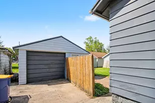 408 Kenwood Street NE, Grand Rapids, MI 49505 - Photo 26