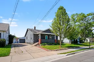 408 Kenwood Street NE, Grand Rapids, MI 49505 - Photo 2