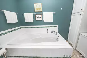 1757 4th St NW, Grand Rapids, MI 49504 - Photo 36