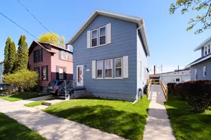19 Clay St, Manistee, MI 49660 - Photo 1