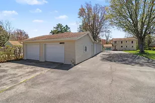 6875 W Illinois St, Ludington, MI 49431 - Photo 32