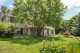 1820 Flowers Crossing Dr NE, Grand Rapids, MI 49525 - Photo 2