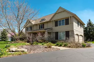 1820 Flowers Crossing Dr NE, Grand Rapids, MI 49525 - Photo 4