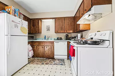 3209-3211 Coach Lane SE, Kentwood, MI 49512 - Photo 6