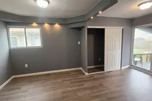 20764 Vermander Ave, Clinton Twp, MI 48035 - Photo 12