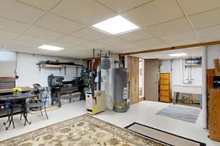 2088 Crestline Cir, Burton, MI 48509 - Photo 36