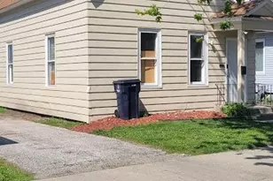 127 E 15th St, Holland, MI 49423 - Photo 2