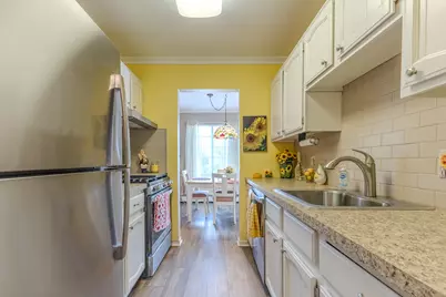 2207 Porter Street SW #304, Wyoming, MI 49519 - Photo 4