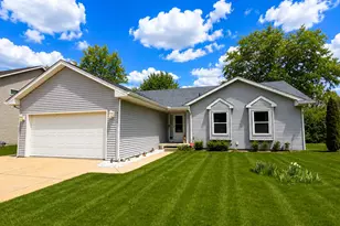 1121 Durango Dr, Lansing, MI 48917 - Photo 2