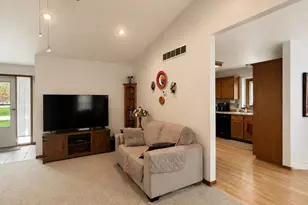 1121 Durango Dr, Lansing, MI 48917 - Photo 12