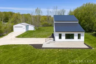 5421 143rd Ave, Holland, MI 49423 - Photo 1